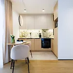 Apartment M2 Aura With Free Parking By Staynest