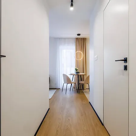 Apartment M2 Aura With Ac, Free Parking By Staynest *