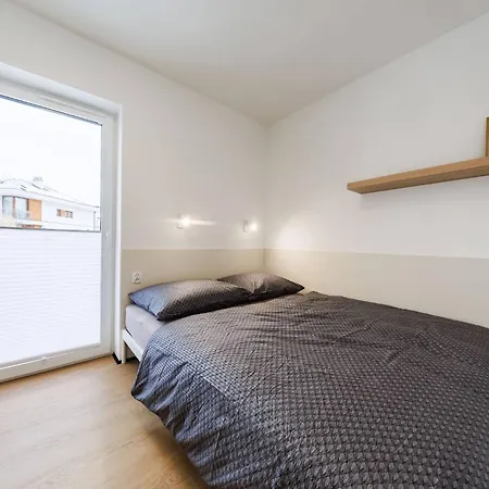 M2 Aura With Ac, Free Parking By Staynest Rzeszow