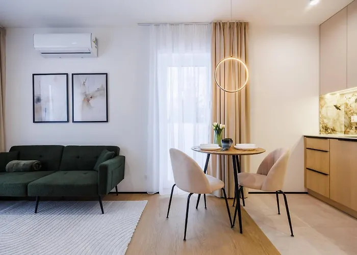 M2 Aura With Free Parking By Staynest *