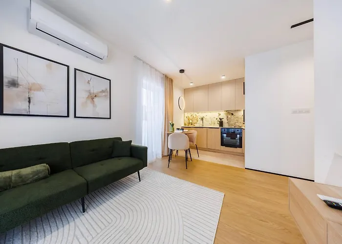 M2 Aura With Free Parking By Staynest Appartement
